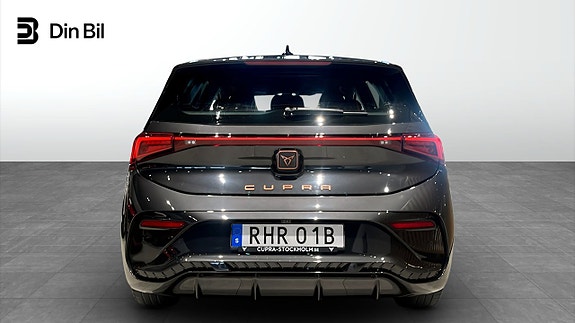 Cupra Born 5 of 12