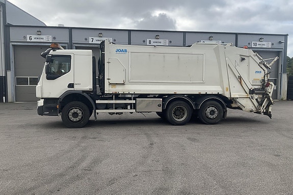VOLVO FE320 2 of 27