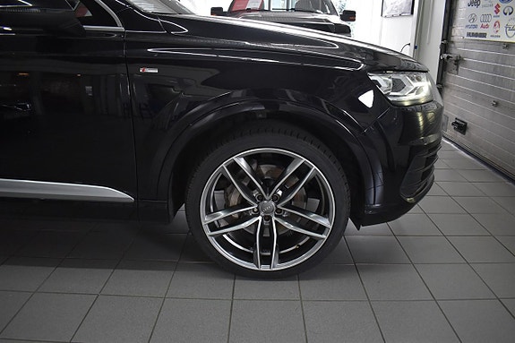 Audi Q7 24 of 27