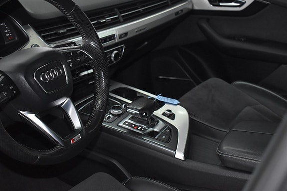 Audi Q7 5 of 27