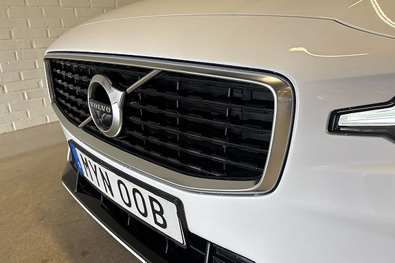 Volvo V60 2 of 23