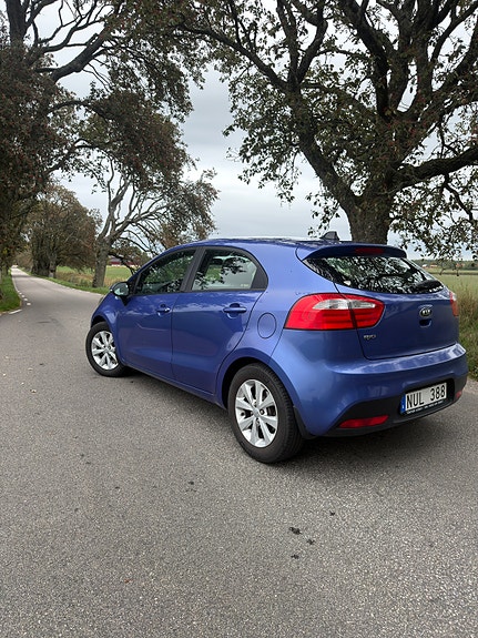 Kia Rio 4 of 23