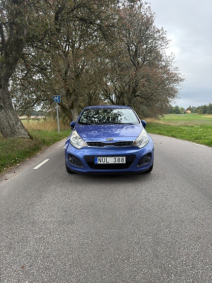 Kia Rio 7 of 23
