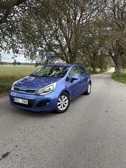 Kia Rio 2 of 23