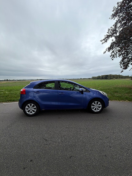 Kia Rio 6 of 23