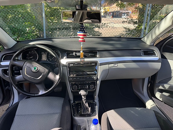 Skoda Superb 10 of 12