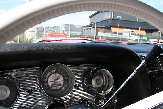 Ford Thunderbird 18 of 22