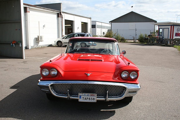 Ford Thunderbird 5 of 22