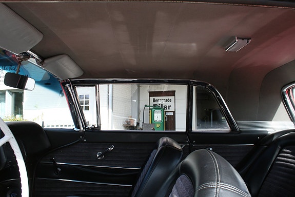 Ford Thunderbird 17 of 22