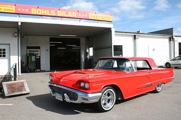 Ford Thunderbird 6 of 22