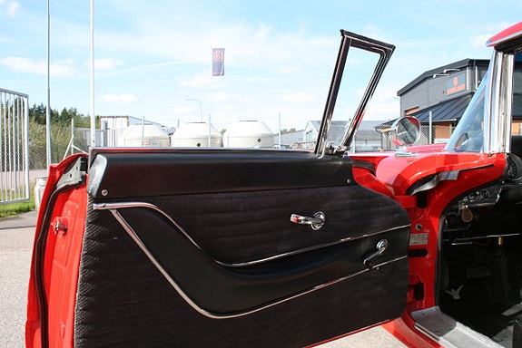 Ford Thunderbird 19 of 22