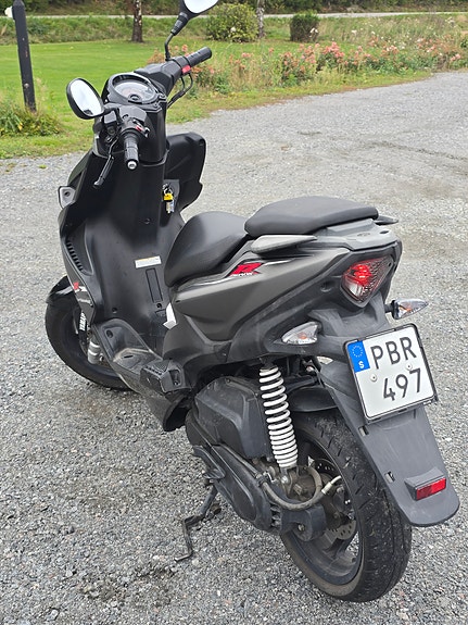 Yamaha Aerox 4 3 of 9