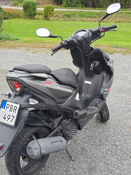 Yamaha Aerox 4 4 of 9