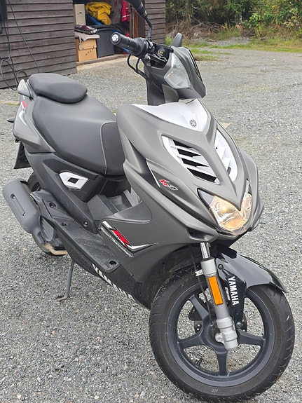 Yamaha Aerox 4 2 of 9
