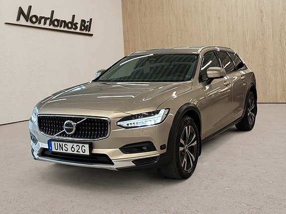 Volvo V90 Cross Country 7 of 9