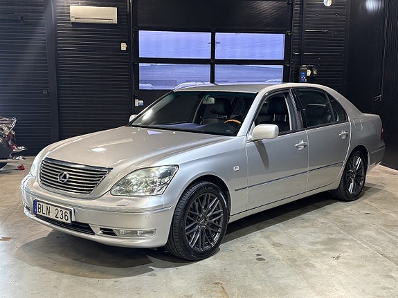 Lexus LS430 3 of 27