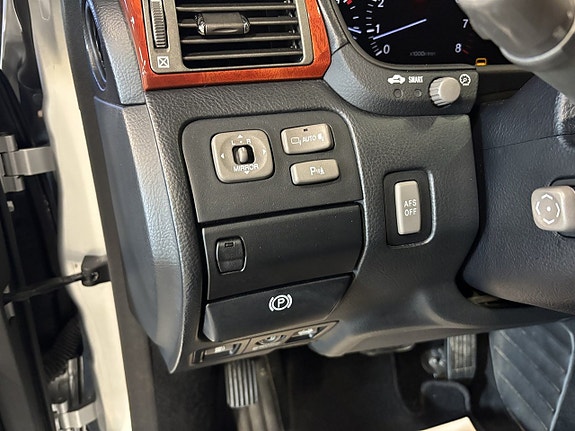 Lexus LS430 17 of 27