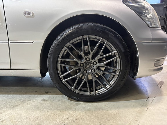 Lexus LS430 25 of 27