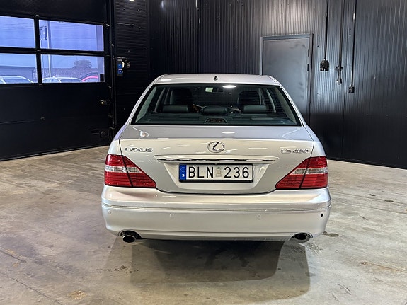 Lexus LS430 5 of 27