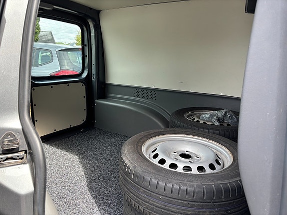 Volkswagen Caddy 14 of 15