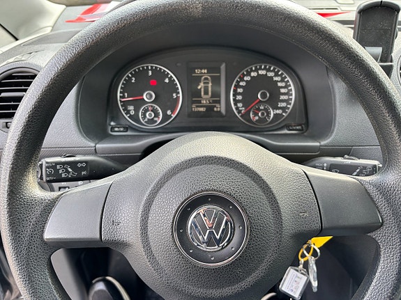 Volkswagen Caddy 10 of 15