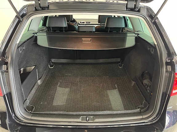 Volkswagen Passat 25 of 26