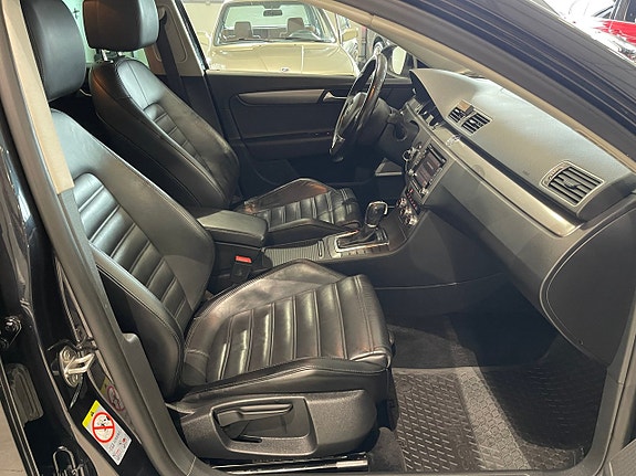 Volkswagen Passat 22 of 26