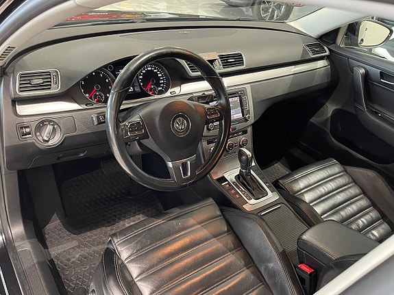 Volkswagen Passat 9 of 26