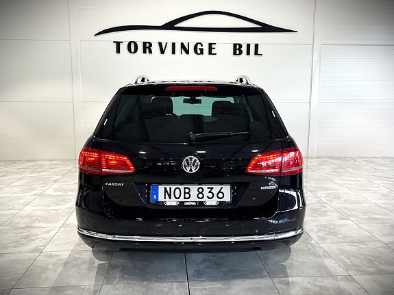Volkswagen Passat 7 of 26