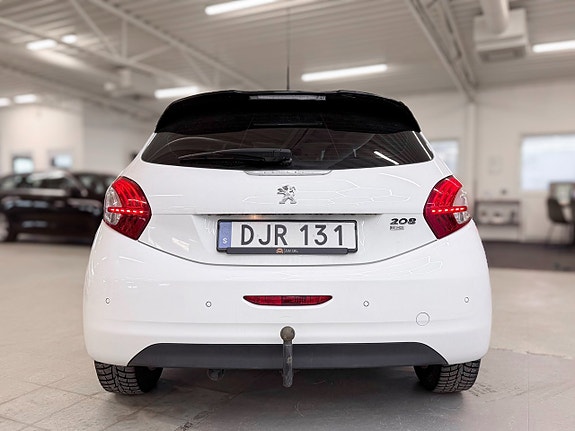 Peugeot 208 7 of 26