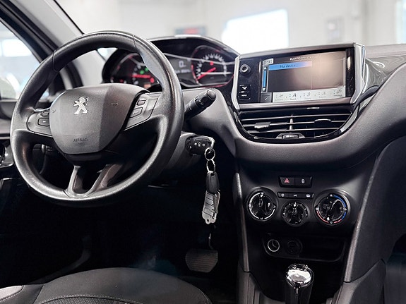 Peugeot 208 22 of 26