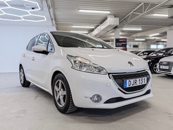 Peugeot 208 4 of 26