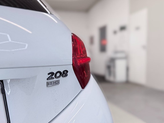 Peugeot 208 26 of 26