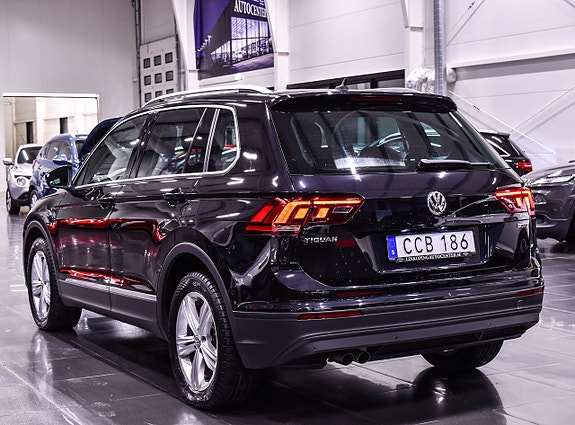 Volkswagen Tiguan 8 of 19