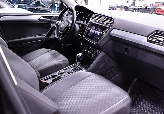 Volkswagen Tiguan 16 of 19