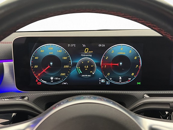 Mercedes-Benz CLA250 16 of 30