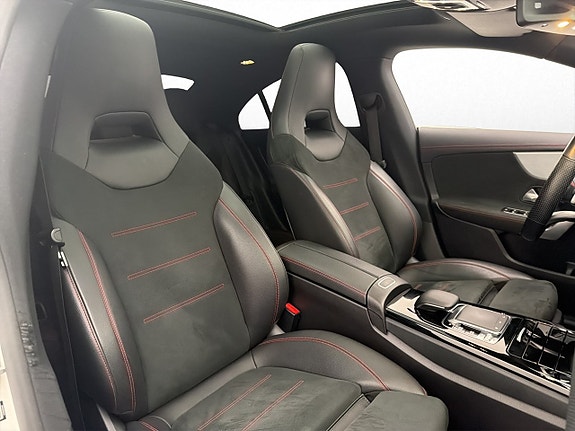 Mercedes-Benz CLA250 29 of 30