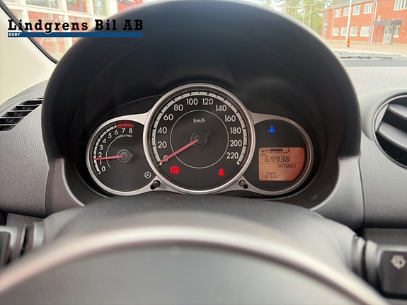 Mazda 2 9 of 11