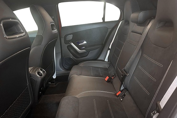 Mercedes-Benz A250 10 of 14