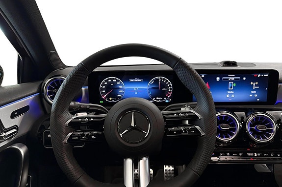 Mercedes-Benz A250 7 of 14