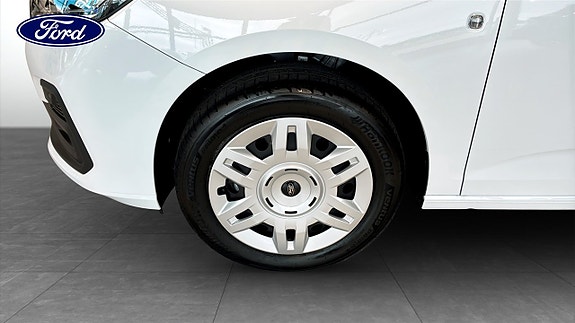 Ford Transit Connect 9 of 12