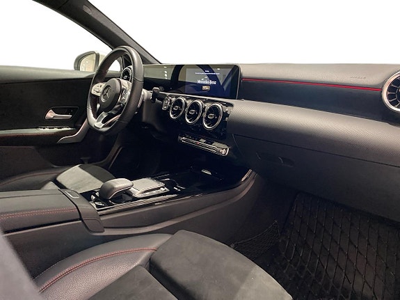 Mercedes-Benz A200 d 4 of 16
