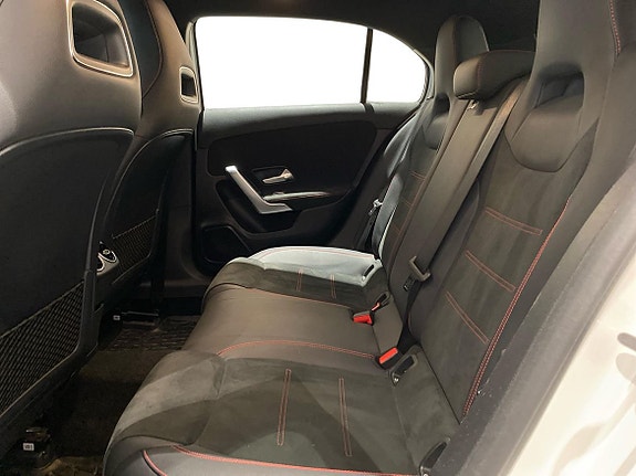 Mercedes-Benz A200 d 6 of 16