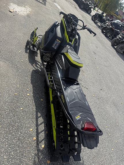 Polaris 850 RMK KHAOS 155 2 of 2