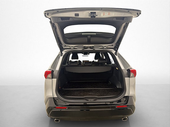 Toyota RAV4 Plug-in Hybrid 9 of 30