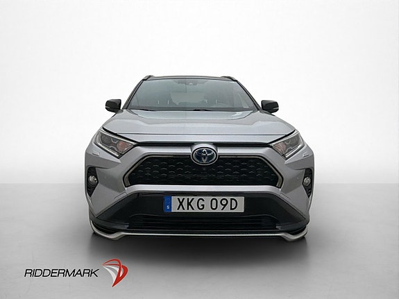 Toyota RAV4 Plug-in Hybrid 2 of 30