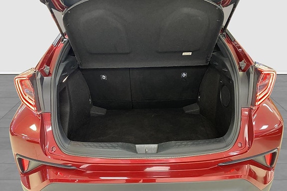 Toyota C-HR 12 of 12