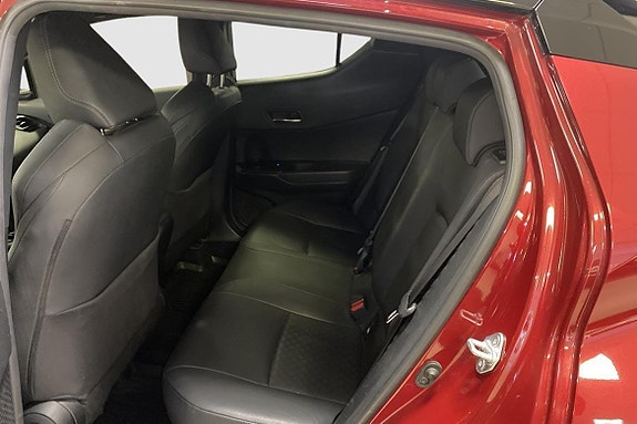 Toyota C-HR 9 of 12