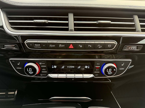Audi SQ7 6 of 14