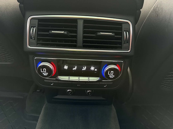 Audi SQ7 8 of 14